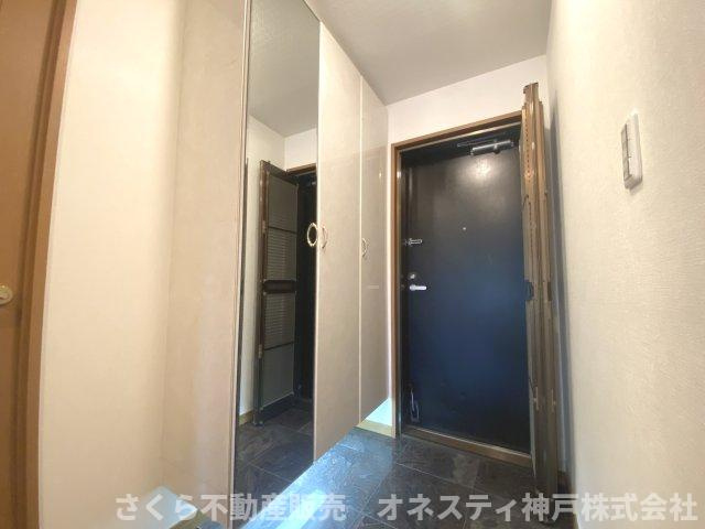 リベールシティ垂水ヒルズの玄関