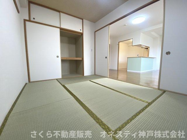 リベールシティ垂水ヒルズの和室|続き和室は約6帖で気持ちのいい空間です♪