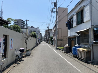 【前面道路含む現地写真】 | 台東区今戸２丁目の条件付売地