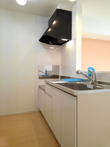 ヴィラ・アンジュのキッチン|お料理しやすいキッチンです