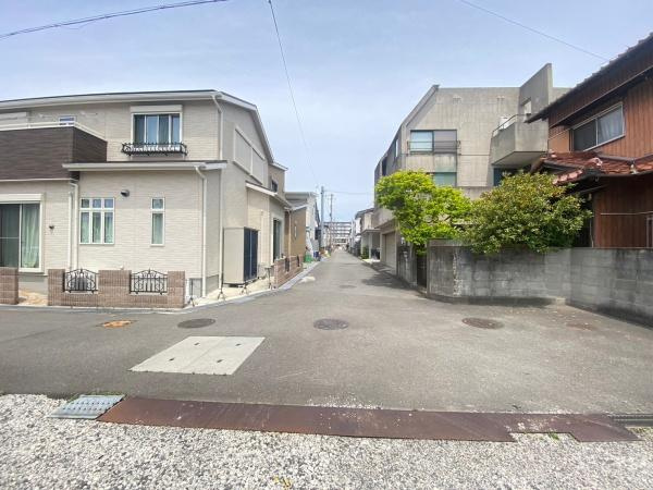 和歌山市砂山南3丁目土地(駐車場)　オーナーチェンジ物件の前面道路含む現地写真