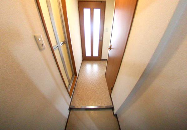 ハイツキシダの玄関|シンプルで使いやすい玄関です