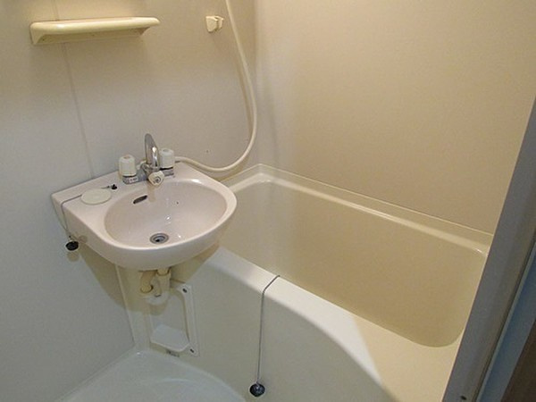 ハイツキシダの浴室|日々の暮らしに欠かせないお風呂です