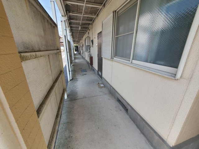 グランハイム岡田Aのロビー