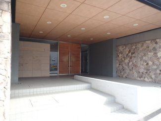 【エントランス】