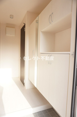 【玄関】 | マウンテンクレストクレードル | 【マウンテンクレストクレードル】玄関