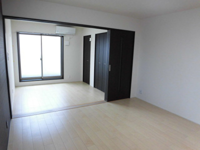 【居間・リビング】 | フジパレス淡路２番館 | 広いお部屋です