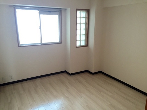 エサキ南ビル【キャッシュバック対象物件】の洋室|洋室です