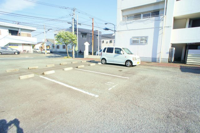 エサキ南ビル【キャッシュバック対象物件】の駐車場|駐車場です
