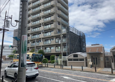 【現況写真】 | グランパーク京王橋本 | 眺望の良さを楽しめるダイニングキッチンで家族団らんの時間を過ごしてはいかがでしょうか。バルコニーから見える景色を家族で眺める時間は、時間が経つのを忘れてしまいそうですね。是非、現地を見に行きましょう！