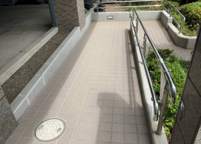 【内装】 | グランパーク京王橋本 | 共用部分は、一棟の建物に住む区分所有者全員が共同で所有するとし、共用部分の管理、補修などは、区分所有者で形成される管理組合が行います。個人の判断で勝手に変更することはできませんので覚えておきましょう。