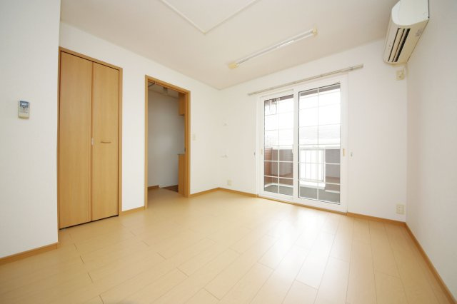 EMERALDⅡの居間・リビング