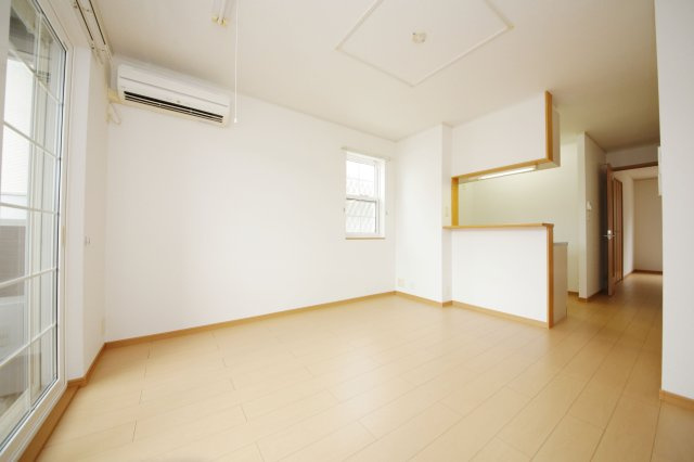 EMERALDⅡの居間・リビング