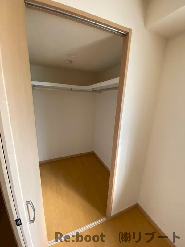 レオ四拾八番館の収納