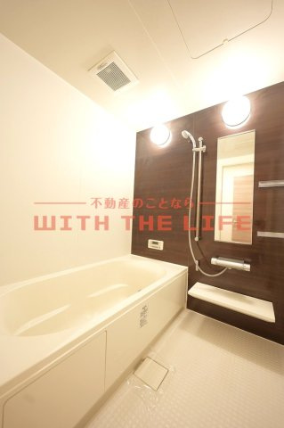 ブルースター【キャッシュバック対象物件】の浴室|落ち着いた空間のお風呂です