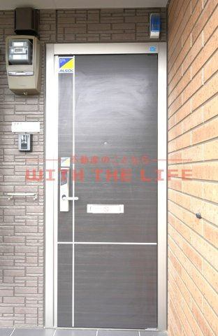 ブルースター【キャッシュバック対象物件】の玄関|明るい玄関です