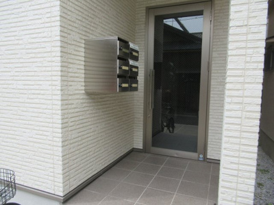【エントランス】 | プロパティー高井田（河内永和賃貸） | 毎日通るエントランスはこのようになっています