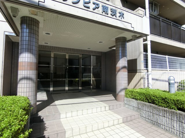 サンピア南茨木のエントランス
