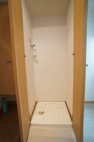 エスティメゾン亀戸のその他|洗濯機置場とシューズＢＯＸ♪