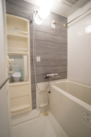 エスティメゾン亀戸の浴室|一日の疲れを癒のはやっぱりお風呂ですね♪浴室乾燥機付き♪