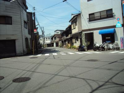 スパッションＭ&Ｊの周辺|前面道路