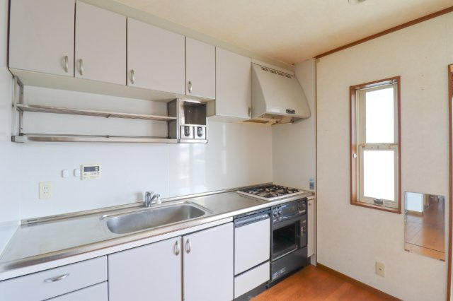 山田葉室町のキッチン|広いキッチンのあるリビング♪