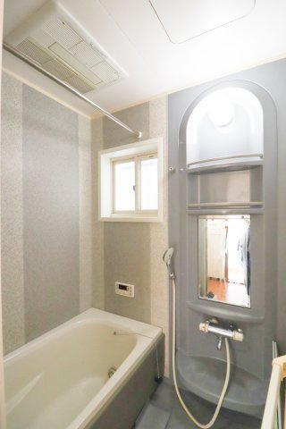 山田葉室町の浴室