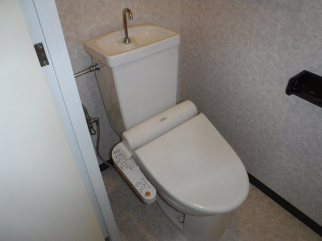 コンフォール元住吉のトイレ