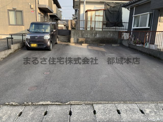 ホーマットライラックの駐車場