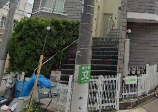 AOIコートのエントランス