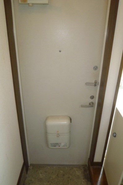 AOIコートの玄関