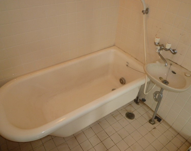 AOIコートの浴室