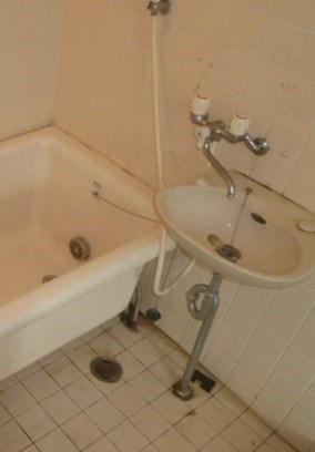 AOIコートの洗面所