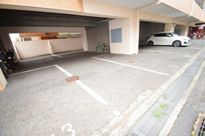 【駐車場】 | メゾンイサム