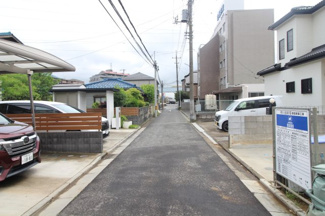【前面道路含む現地写真】