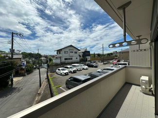 【展望】 | バルコニーからの眺望です♪目の前は駐車場になっていて視界を遮る建物がありません☆