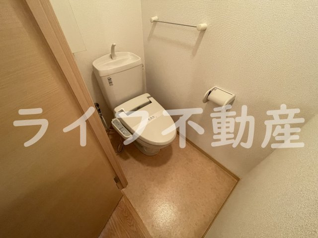 メゾンラフィネのトイレ|落ち着いたトイレです
