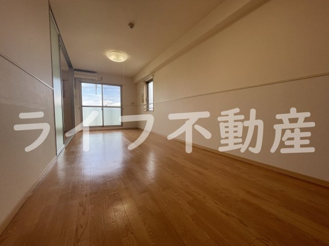 メゾンラフィネの内装|明るい室内です