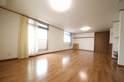 【洋室】 | 南羽生築浅戸建 | 2階洋室（20帖）※2部屋に間取り変更可能