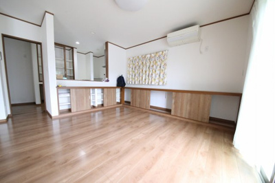 【居間・リビング】 | 南羽生築浅戸建 | LDK（20帖）
