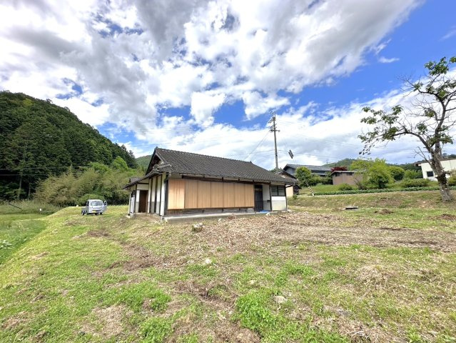 緑豊かな住環境☆敷地ＢＩＧな１９４坪☆広い庭・畑スペース有り☆京丹波町質美下祠田の外観|外観