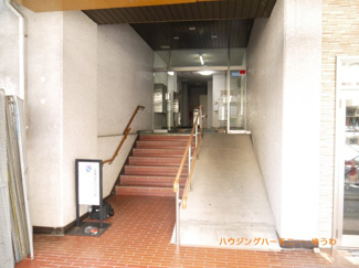 【エントランス】