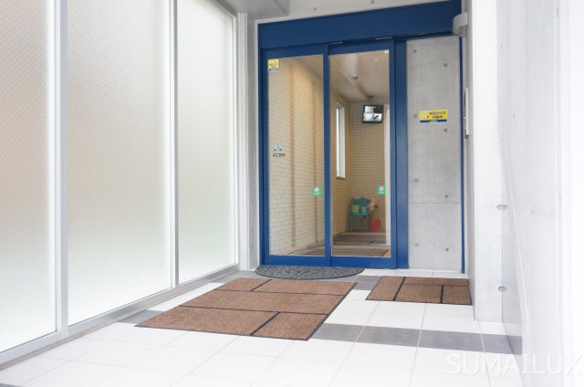 熊本市中央区大江本町の賃貸マンションのエントランス