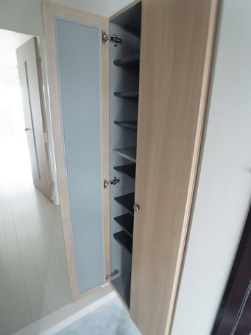 熊本市中央区大江本町の賃貸マンションの玄関