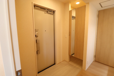 【玄関】 | ロイヤルガーデンソラーナ