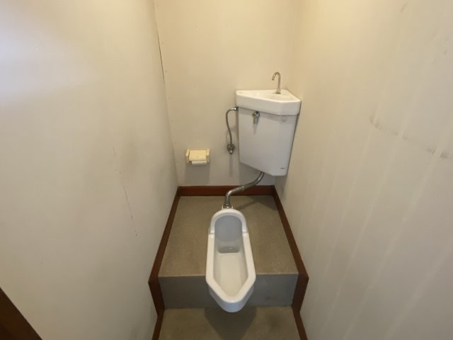 小山市神明町2丁目　店舗事務所のトイレ