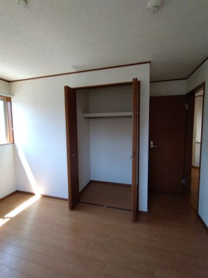 【内装】 | 椿森戸建 | 奥行のあるクローゼット！