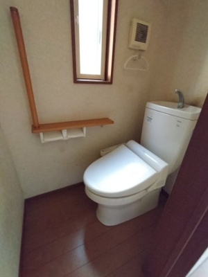 【トイレ】 | 椿森戸建 | １・2階にトイレがございます。（ウォシュレットは残置物）