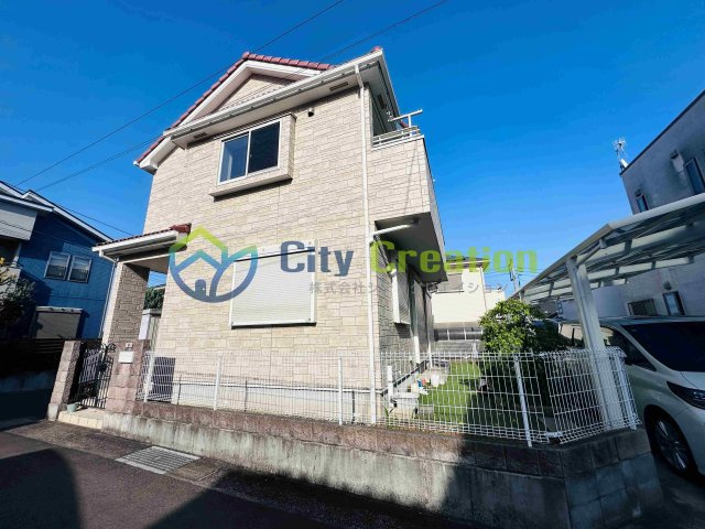 秦野市下大槻　中古住宅の外観