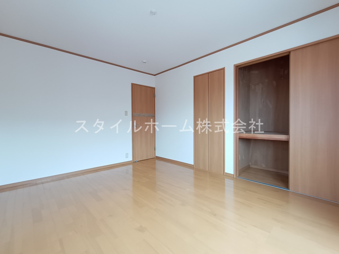 ポポラーレの居間・リビング